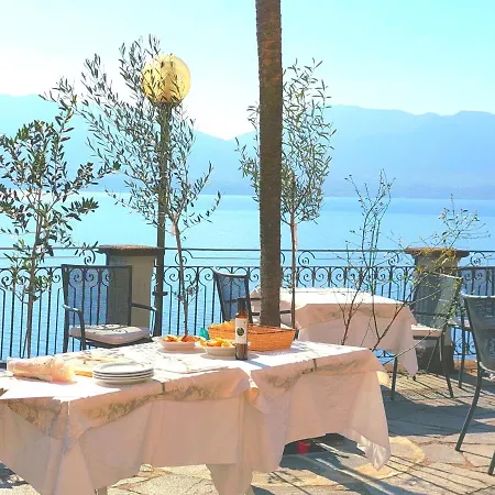 Otel La Rondinella 3*
